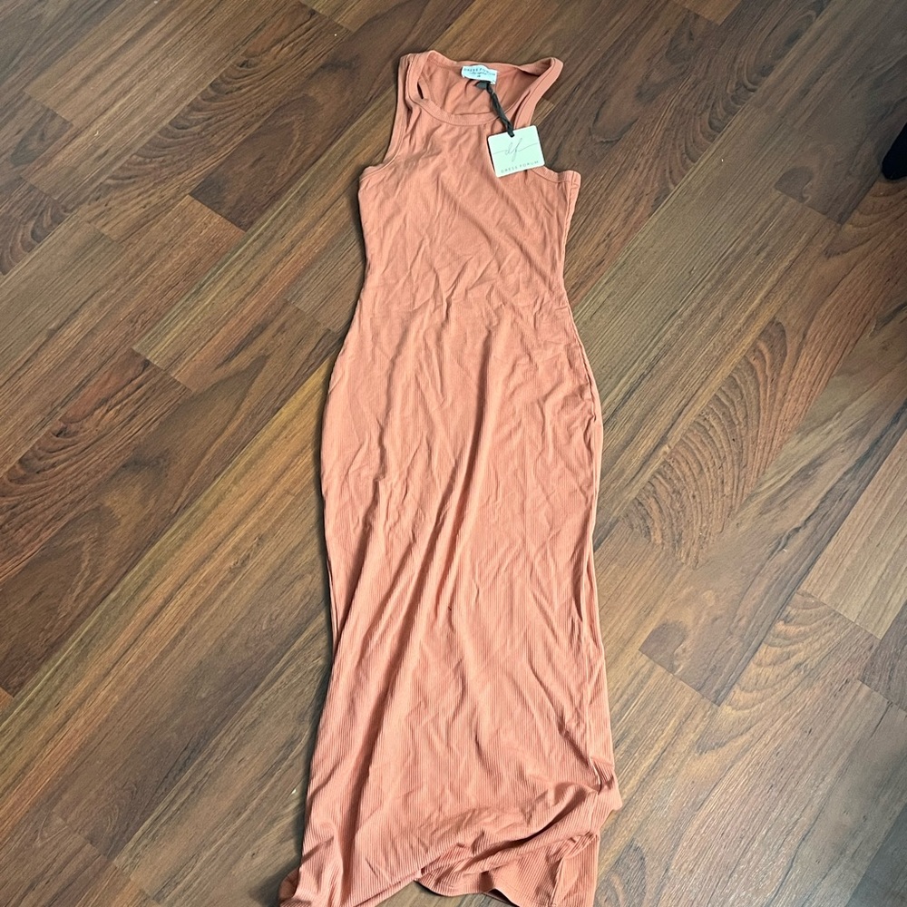 Ribbed maxi dress